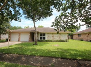 7106 Deep Forest Dr, Houston, TX 77088