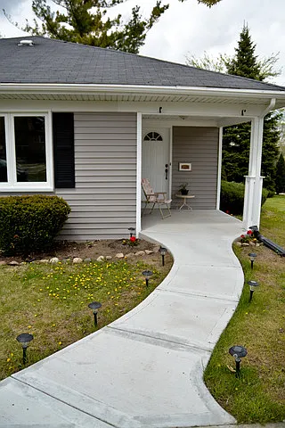 610 State St photo 1