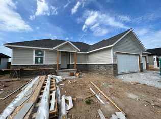 1790 E Chickamauga Dr, Republic, MO 65738