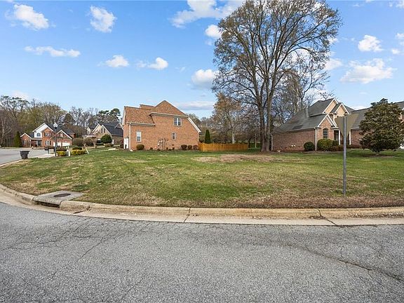 4th image of 4041 Payne Rd