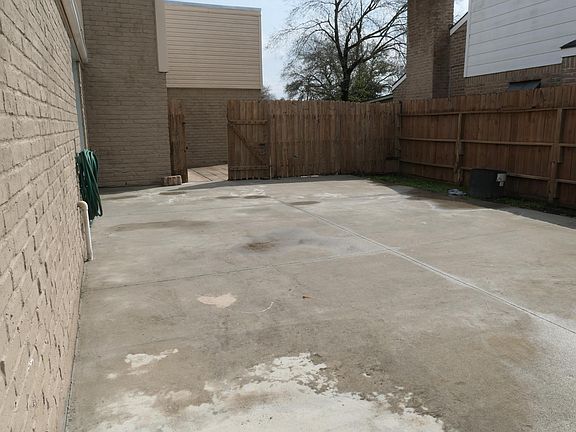 2nd image of 4310 Hickory Grove Dr