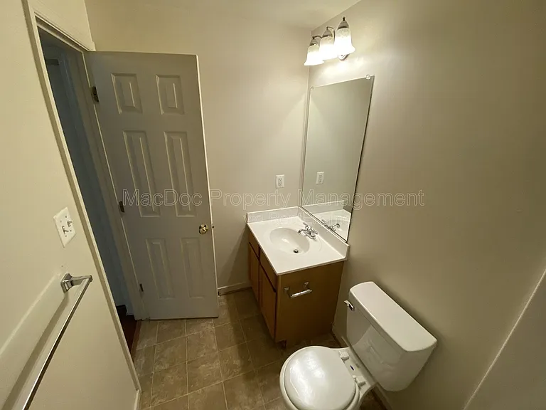 405 Pratt St — Photo 15