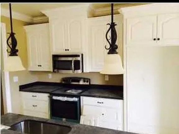 3rd image of 220 Bream Pond Ln