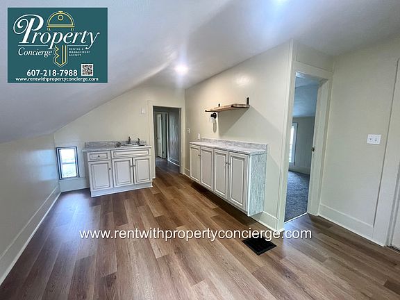 2nd image of 8 1/2 Park St #3