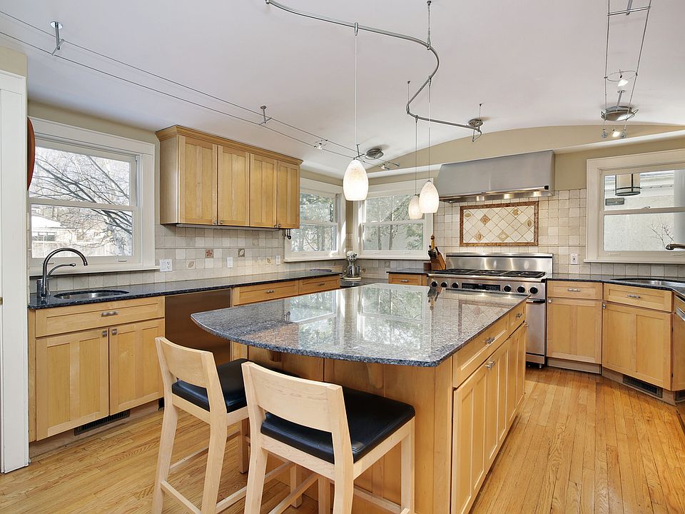 2nd image of 1409 Asbury Ave