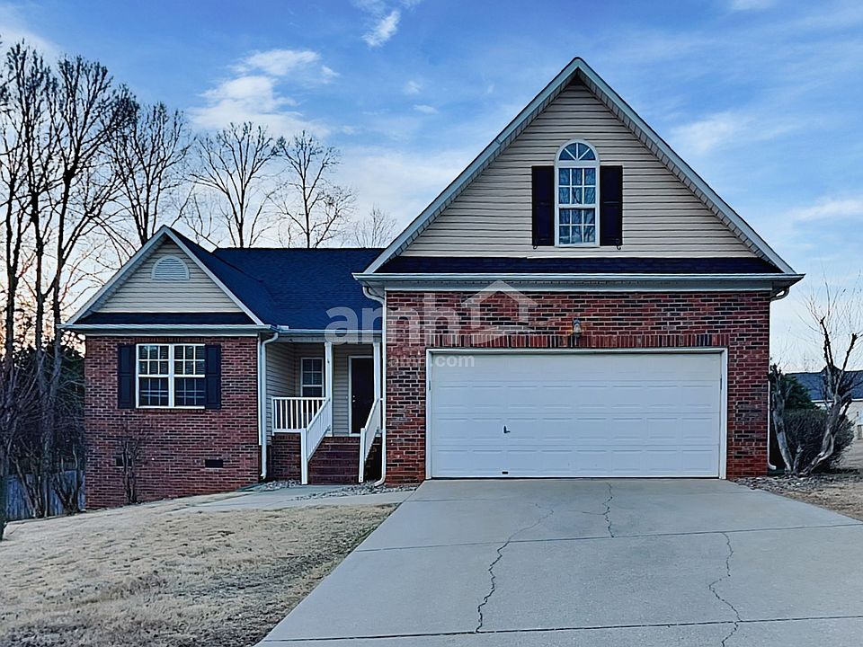 1st image of 207 Riesling Way