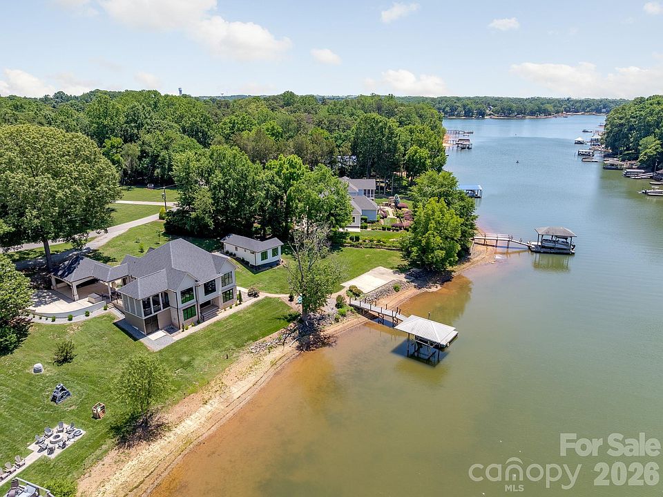 1st image of 445 Sundown Rd