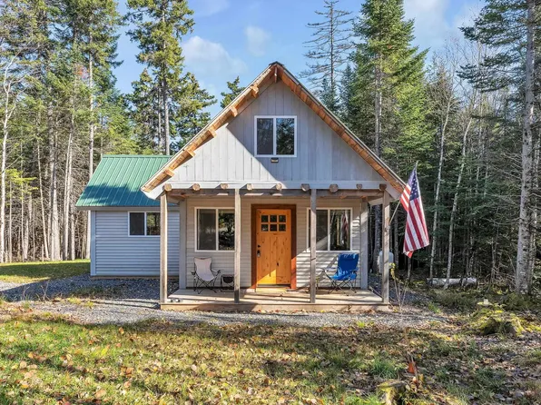 1689 Jackson Road, Averill, VT 05901
