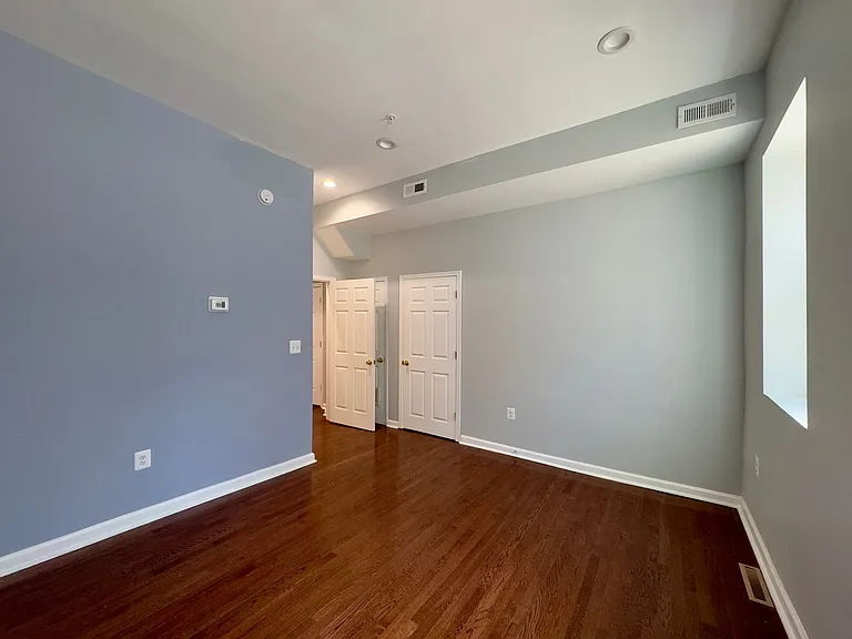 10 E Mulberry St — Photo 16