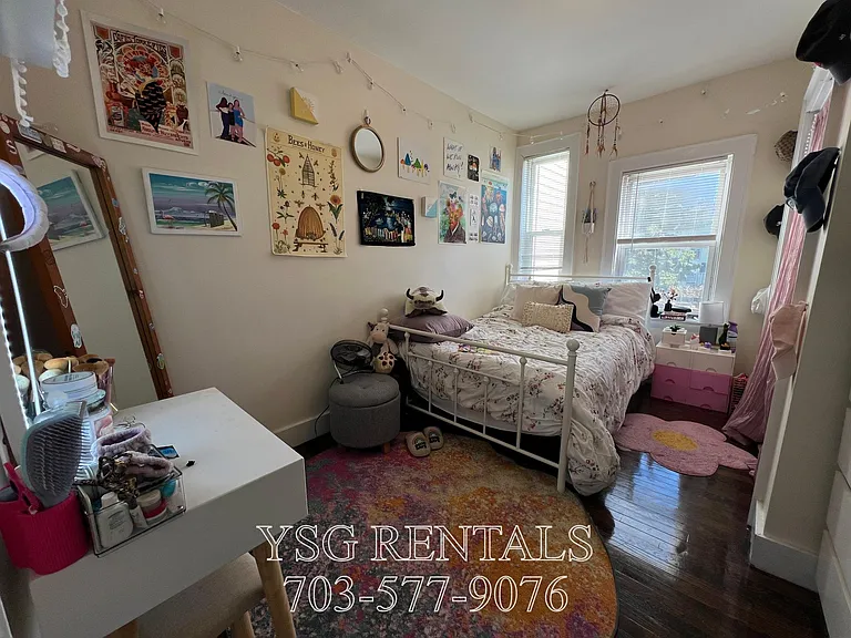 235 Everett St #235 — Photo 21