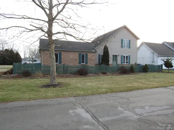 4544 Landon Dr, Newport, MI 48166