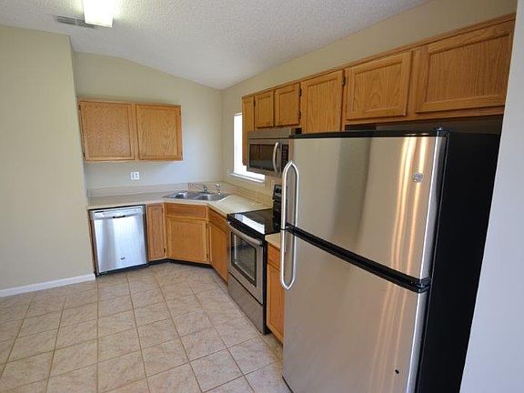 3rd image of 12291 Sondra Cove Trl N