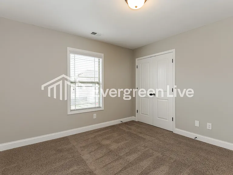 181 Eldon Dr — Photo 9