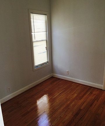 5th image of 6619 S Hoyne Ave