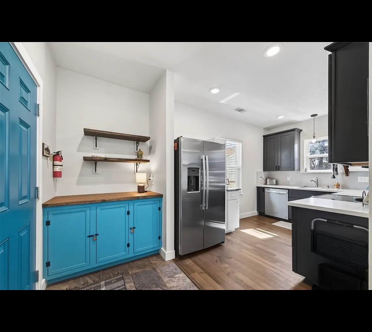 1 bed, 700 sqft, $1,400 — Photo 2