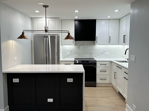 3rd image of 3550 N Lake Shore Dr APT 1124