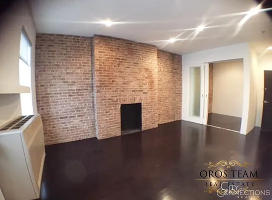 Rented by City Connections Realty | media 6