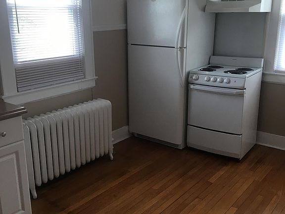 3rd image of 337 Saint Marks Ave