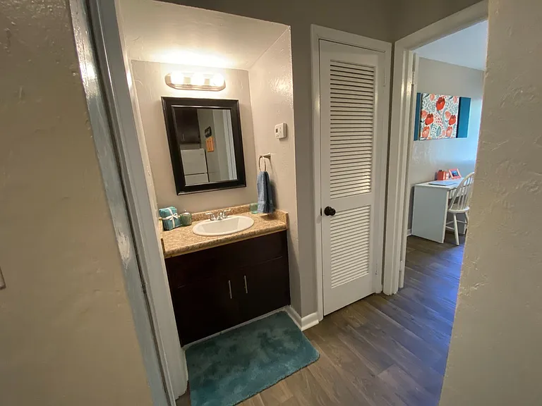 1215 Lee Ave — Photo 11