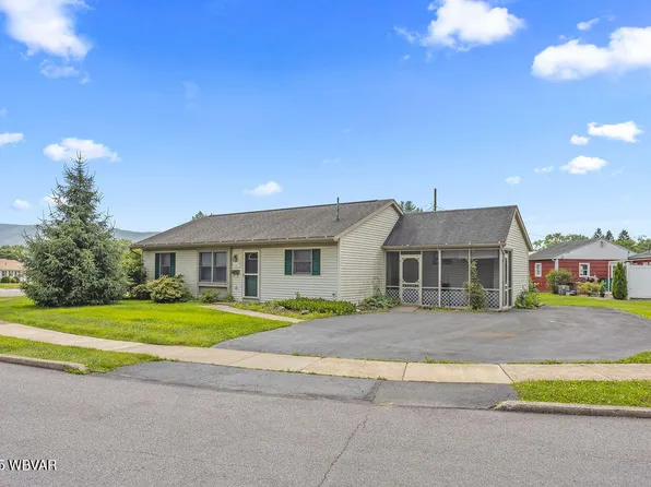 1617 Marlin Pkwy, Williamsport, PA 17701