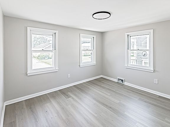 5th image of 74 S Broadway
