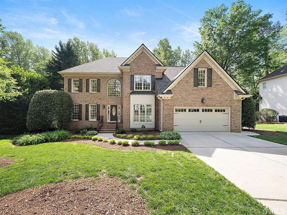 1st image of 204 Southglen Dr