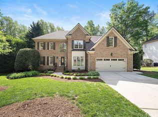 204 Southglen Dr, Cary, NC 27518