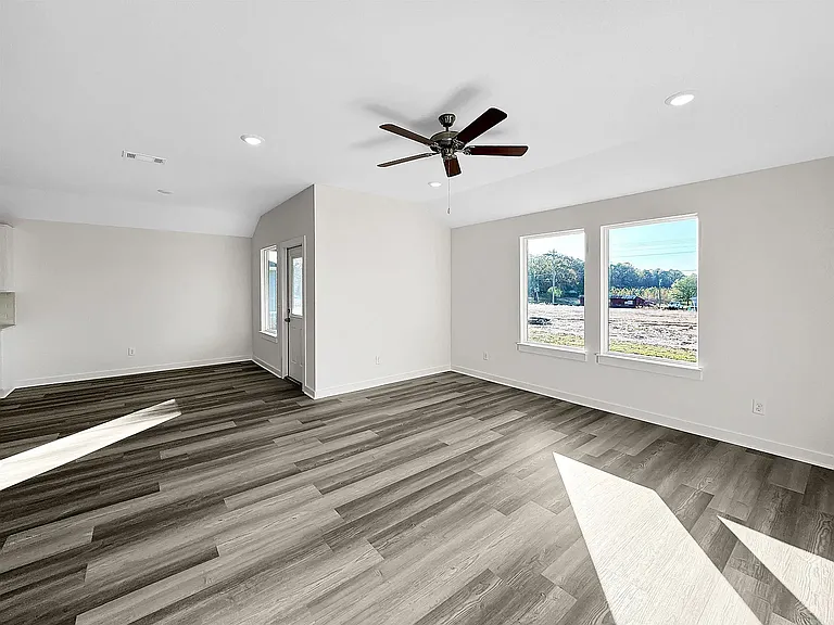 6312 Warwick Dr — Photo 13