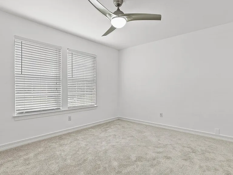545 Oak Hill Dr — Photo 36