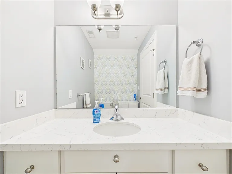 70 Endicott St #405 — Photo 9