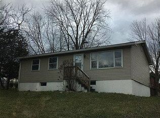 34 Majestic Dr, Stuyvesant, NY 12173