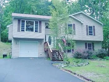 233 Locust Dr photo 1