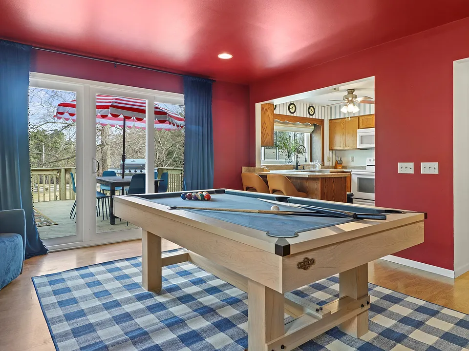 1074 Tinkham Trl