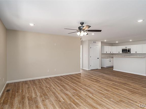 2nd image of 28509 Shallow Water Rd