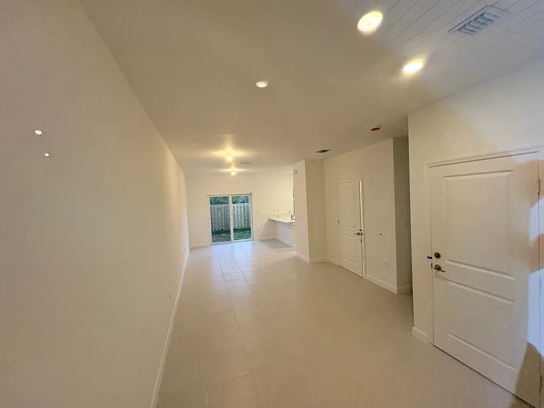 17864 SW 359th Ter — Photo 6