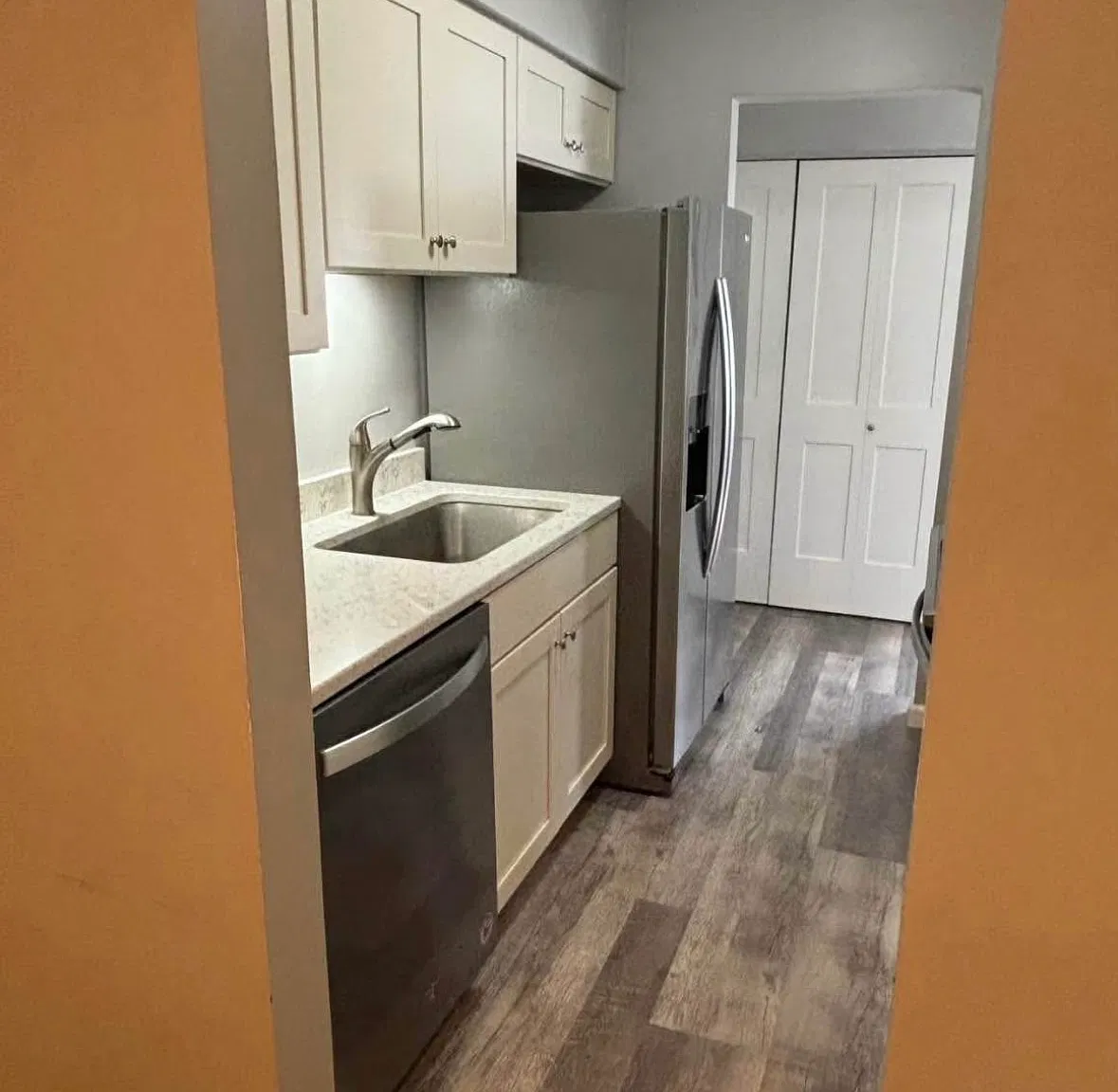 3 bed, 1150 sqft, $1,350 — Photo 1
