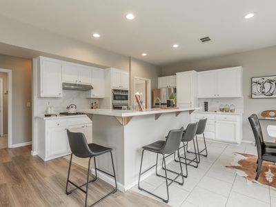 250 Avalon Cir, Pittsburg, CA, 94565