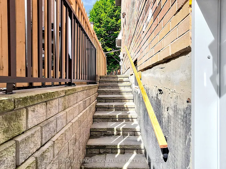 218 Paxton Cres #BASEMENT — Photo 23