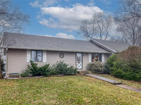 13908 S Sam Moore Rd, Lone Jack, MO 64070