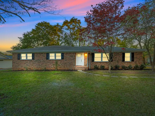 104 Sunline Pl, Spartanburg, SC 29307