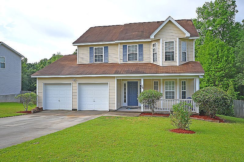 2nd image of 360 Camelot Dr
