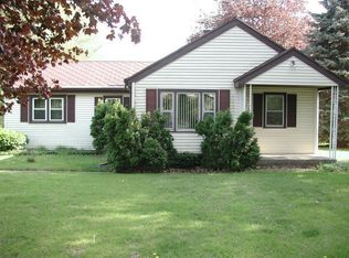 7405 Lansing Rd, Perry, MI 48872