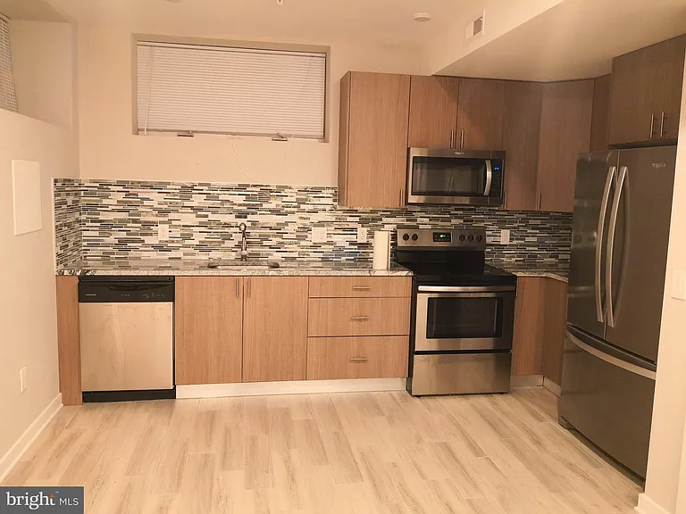 831 N 15th St #A-2 — Photo 14