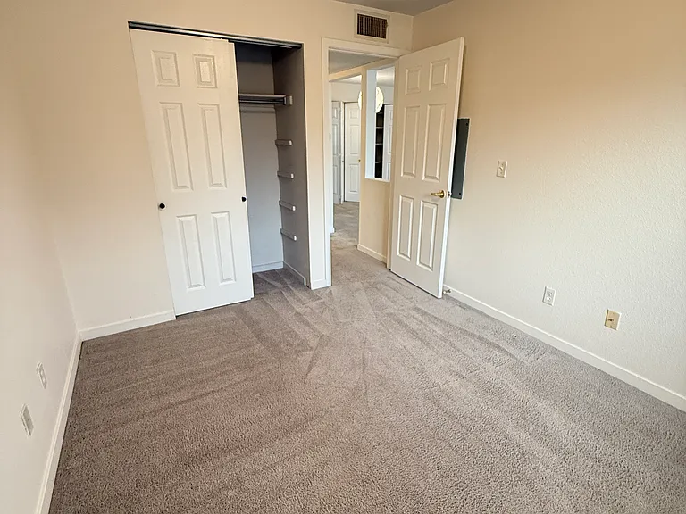 33 S Boulder Cir #301 — Photo 13