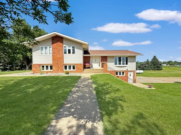 1538 Highway 52 E, Anamoose, ND 58710