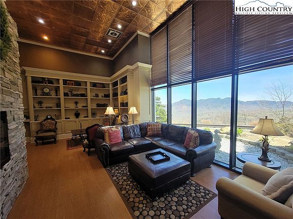 4th image of 303 Sugar Top Drive #3230