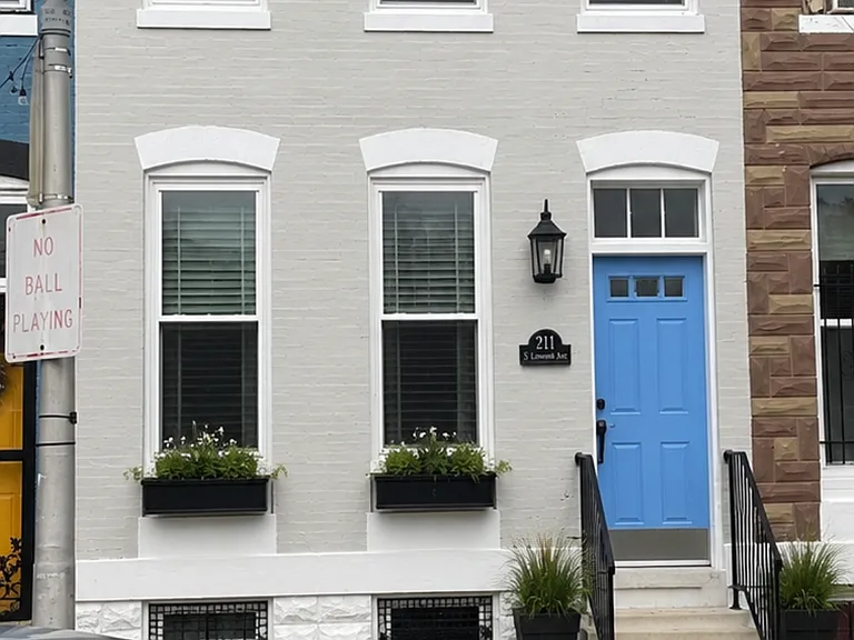 211 N Lakewood Ave — Photo 2