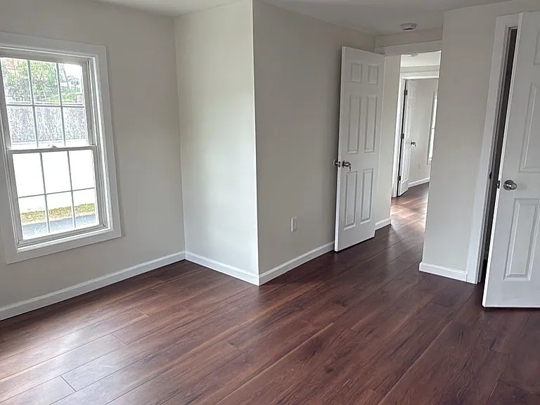 8 Hampton St #B — Photo 12