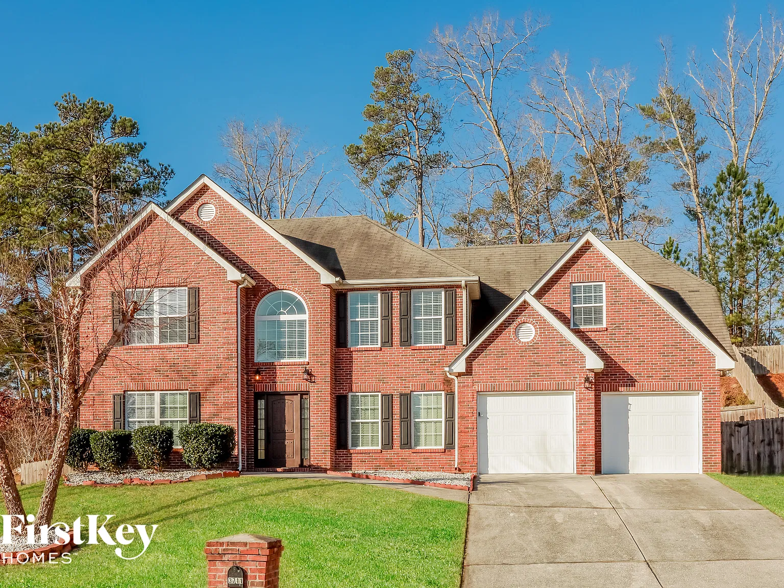 4 bed, 2.5 bath, 2412 sqft, $2,785 — Photo 1