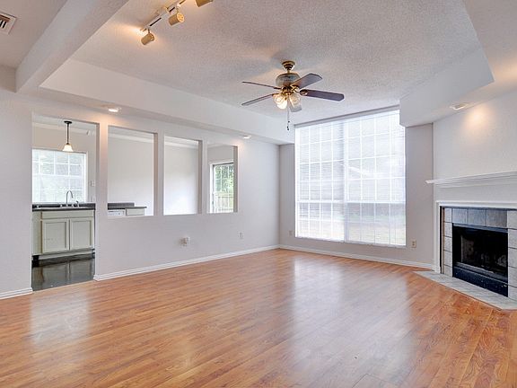 5th image of 2501 Country Creek Ln